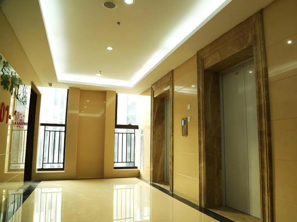 GreenTree Inn Suzhou Railway Station North Square Haobainian Wedding Dress City Express Hotel