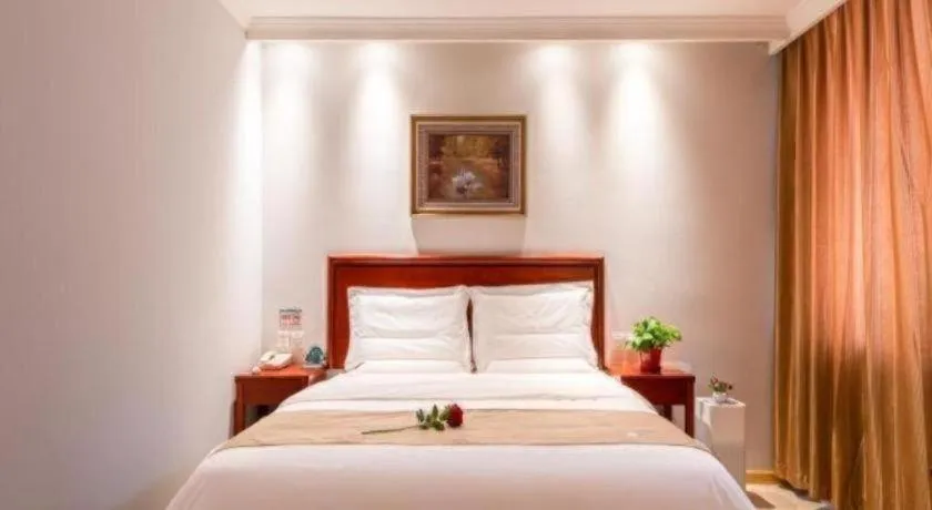 Bed in GreenTree Inn Beijing Tonzhou Maju Bridge No.2 Express Hotel