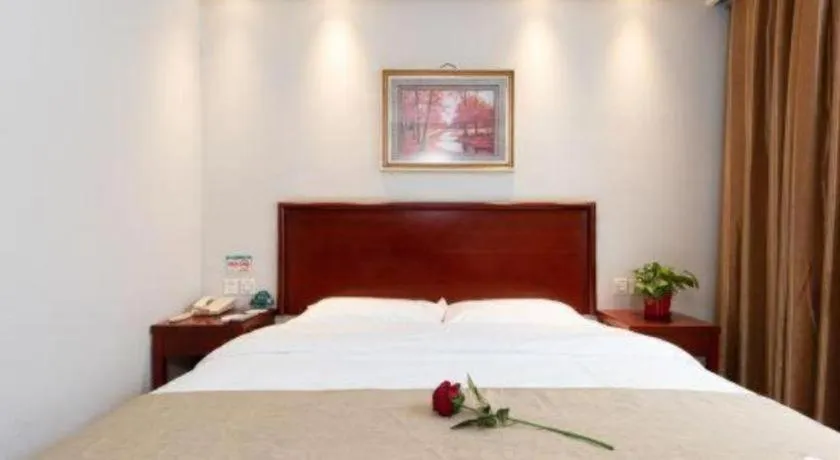 Bed in GreenTree Inn Beijing Tonzhou Maju Bridge No.2 Express Hotel