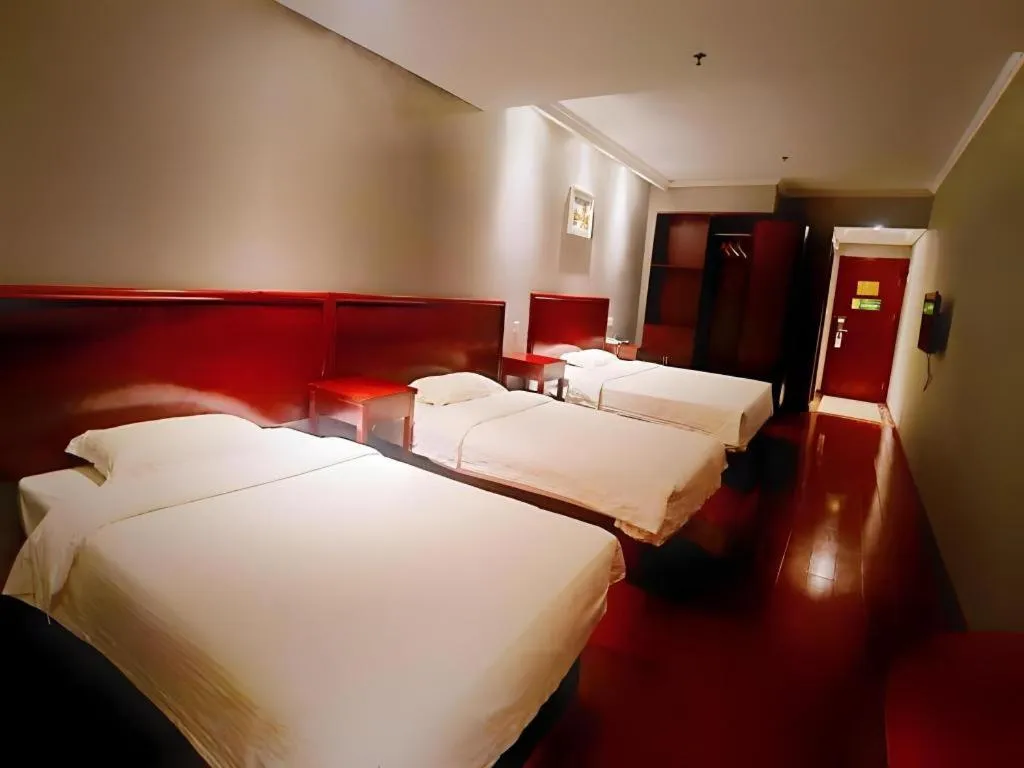 Bed in GreenTree Inn Suzhou Shihu Suli Road Express Hotel