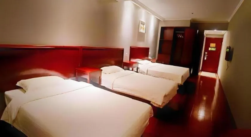 Bed in GreenTree Inn Suzhou Shihu Suli Road Express Hotel