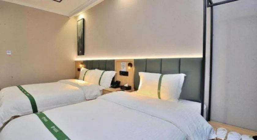 Bed in GreenTree Inn Suzhou Shihu Suli Road Express Hotel