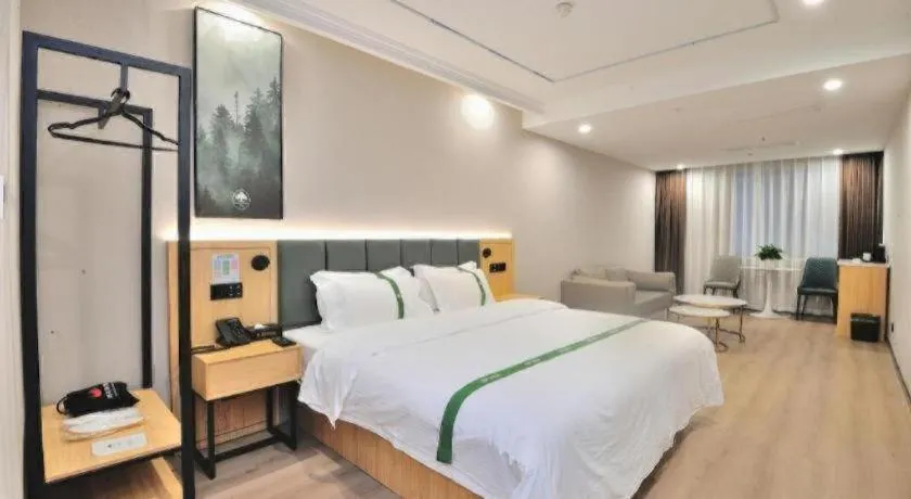 Bed in GreenTree Inn Suzhou Shihu Suli Road Express Hotel