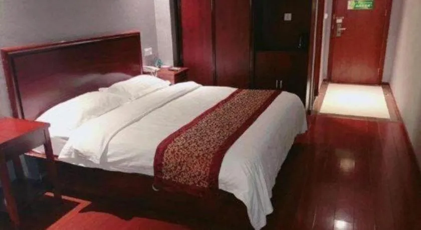 Bed in GreenTree Inn Suzhou Shihu Suli Road Express Hotel