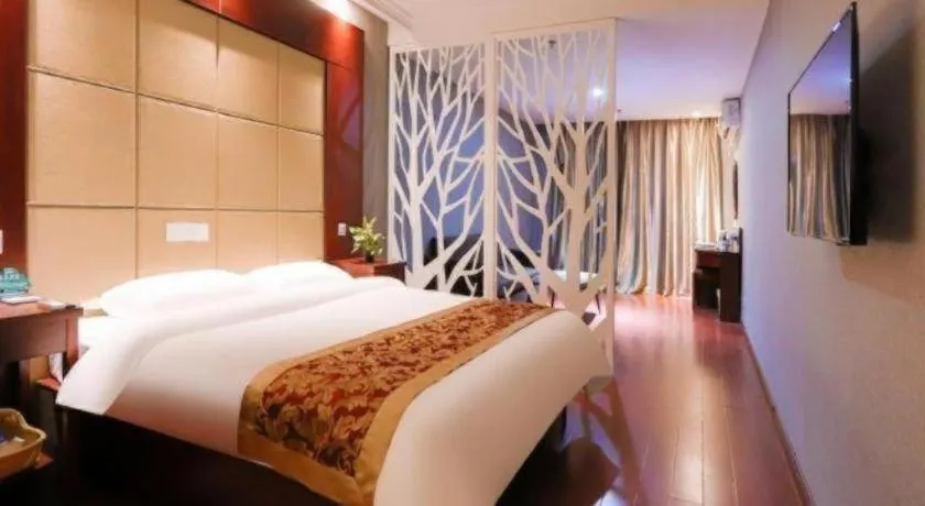 Bed in GreenTree Inn Suzhou Shihu Suli Road Express Hotel