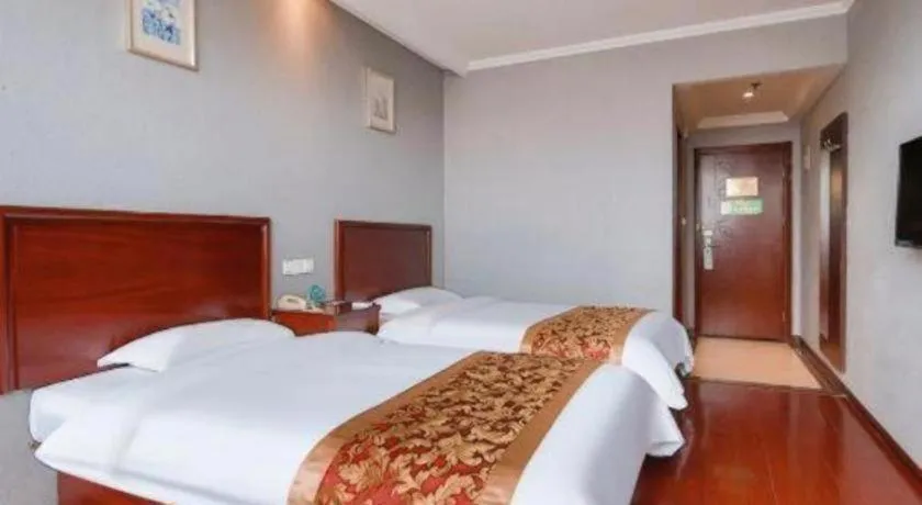 Bed in GreenTree Inn Suzhou Shihu Suli Road Express Hotel