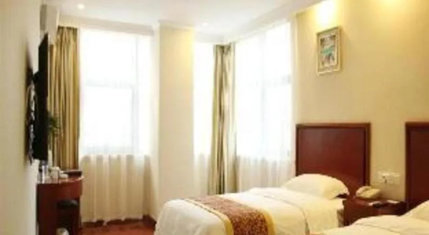 Bed in GreenTree Inn Suzhou Shihu Suli Road Express Hotel