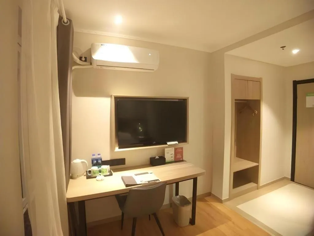 GreenTree Inn Xuzhou High Speed Railway Station Express Hotel