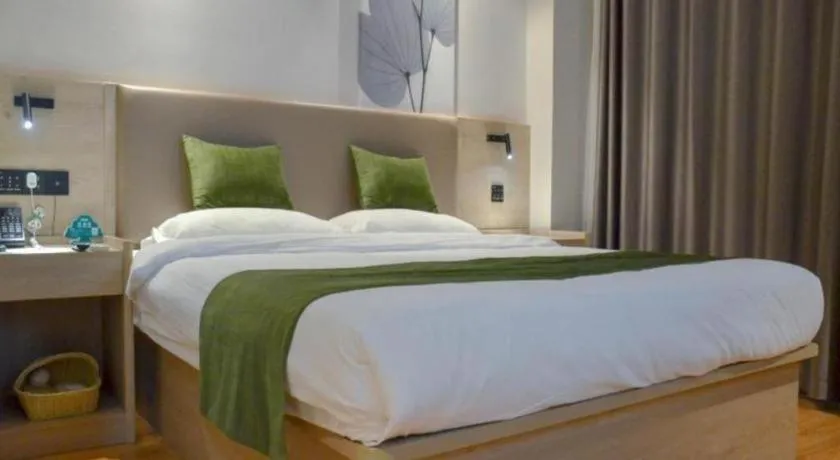 Bed in GreenTree Inn Xuzhou High Speed Railway Station Express Hotel