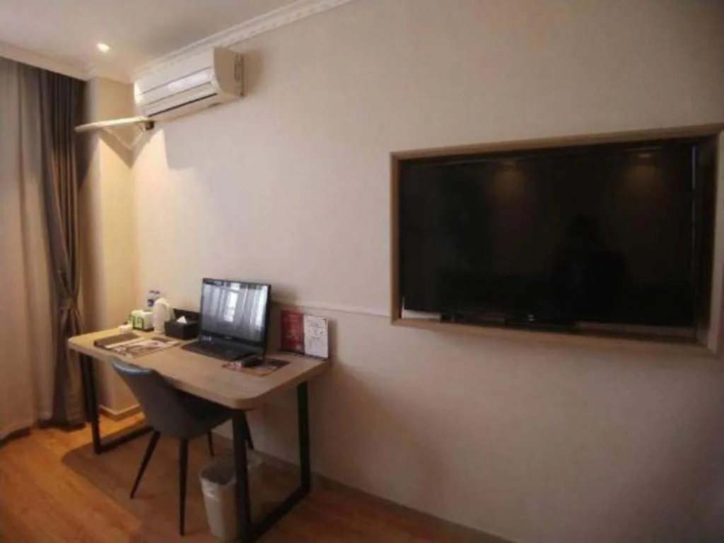 GreenTree Inn Xuzhou High Speed Railway Station Express Hotel