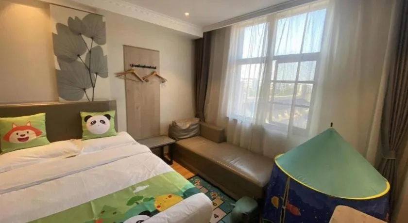 Bed in GreenTree Inn Xuzhou High Speed Railway Station Express Hotel