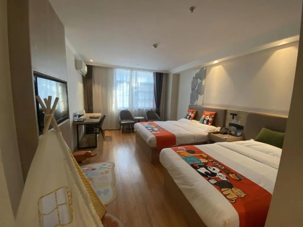 Bed in GreenTree Inn Xuzhou High Speed Railway Station Express Hotel