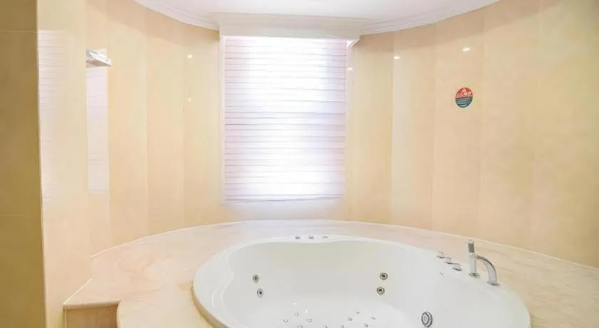 GreenTree Inn Jiangsu Wuxi Xishan DongTing Erquan East Road XinGuang Newly Estate Express Hotel