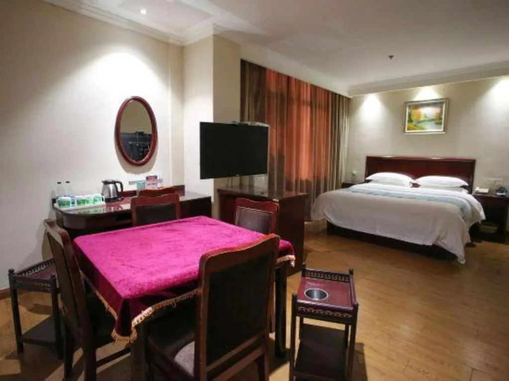 Bed in GreenTree Inn Jiangsu Wuxi Xishan DongTing Erquan East Road XinGuang Newly Estate Express Hotel