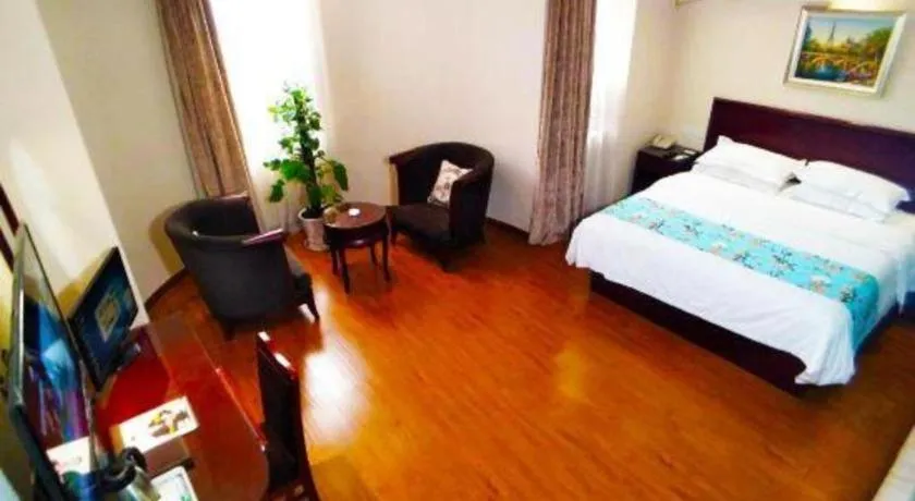Bed in GreenTree Inn Jiangsu Wuxi Xishan DongTing Erquan East Road XinGuang Newly Estate Express Hotel