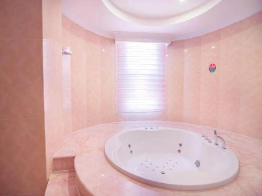 GreenTree Inn Jiangsu Wuxi Xishan DongTing Erquan East Road XinGuang Newly Estate Express Hotel