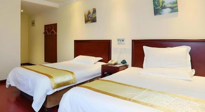 Bed in GreenTree Inn Nanjing Software Valley DaDingFang Express Hotel
