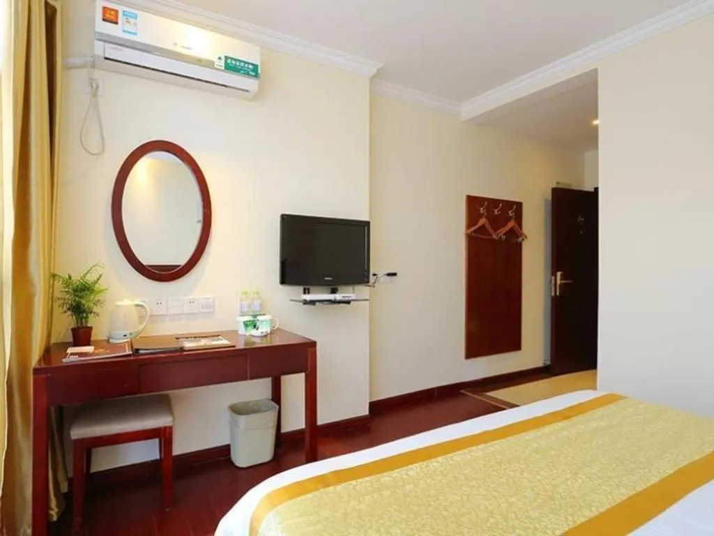 Bed in GreenTree Inn Nanjing Software Valley DaDingFang Express Hotel