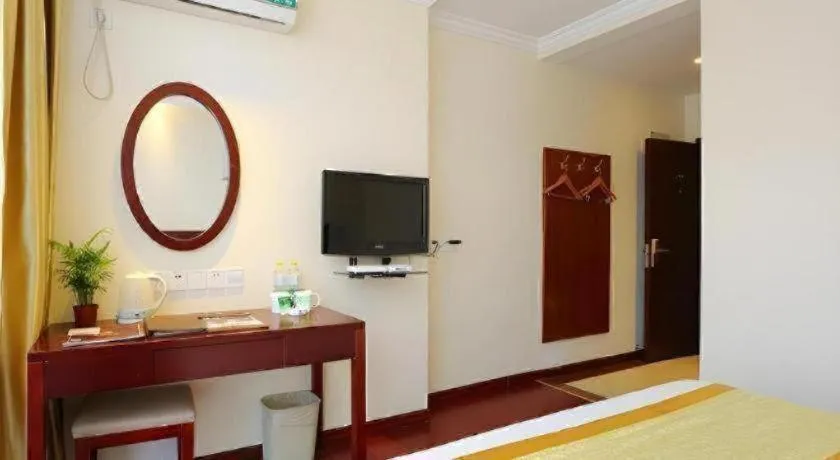 Bed in GreenTree Inn Nanjing Software Valley DaDingFang Express Hotel