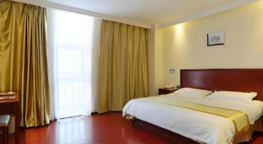 Bed in GreenTree Inn Nanjing Software Valley DaDingFang Express Hotel