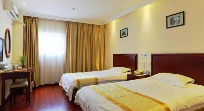 Bed in GreenTree Inn Nanjing Software Valley DaDingFang Express Hotel