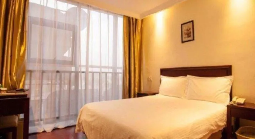 Bed in GreenTree Inn Nanjing Software Valley DaDingFang Express Hotel