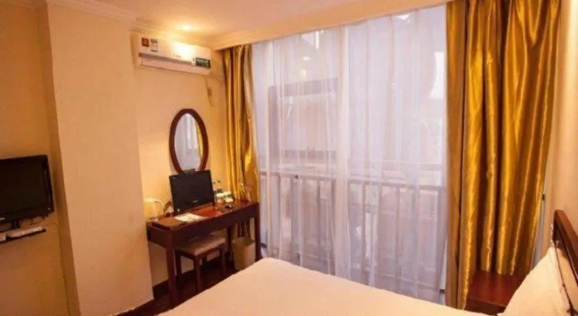 Bed in GreenTree Inn Nanjing Software Valley DaDingFang Express Hotel