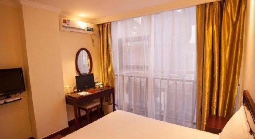 Bed in GreenTree Inn Nanjing Software Valley DaDingFang Express Hotel