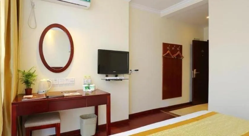 Bed in GreenTree Inn Nanjing Software Valley DaDingFang Express Hotel