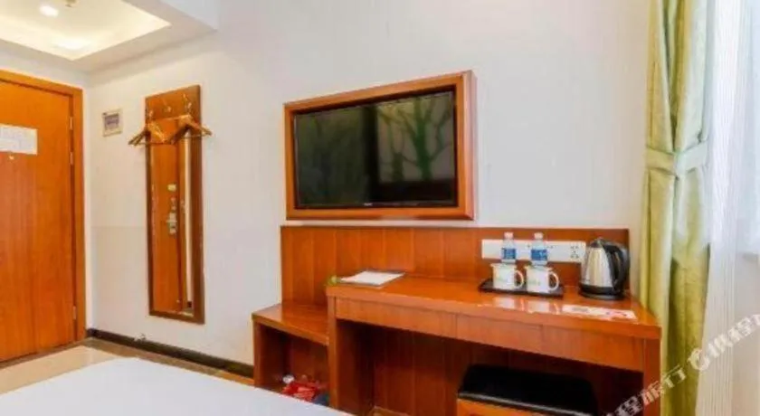 Vatica ShangHai Pudong Airport Disney Huaxia(E) Road Metro Station Hotel .