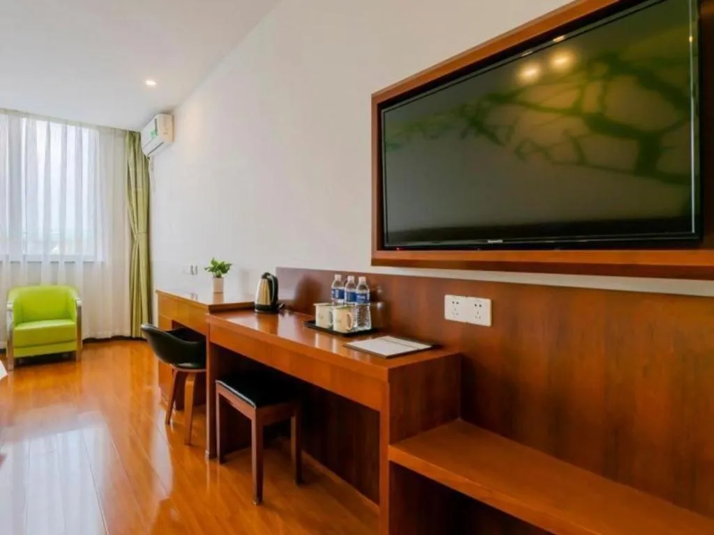 Vatica ShangHai Pudong Airport Disney Huaxia(E) Road Metro Station Hotel .