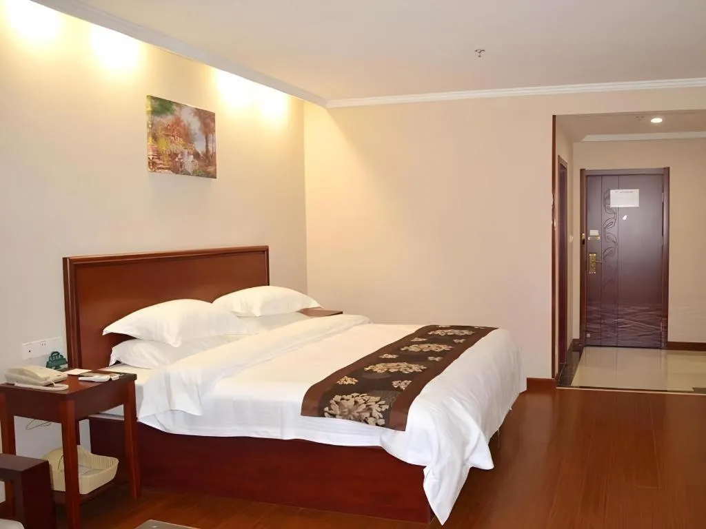 Bed in GreenTree Inn Hefei Feidong Guiwang Road Luzhou Medical School Business Hotel