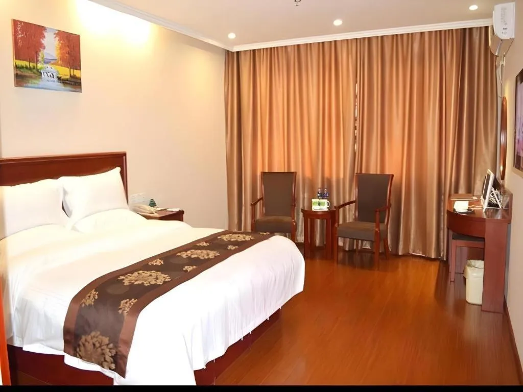 Bed in GreenTree Inn Hefei Feidong Guiwang Road Luzhou Medical School Business Hotel
