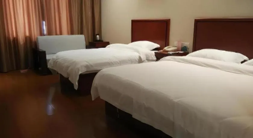 Bed in GreenTree Inn Hefei Feidong Guiwang Road Luzhou Medical School Business Hotel