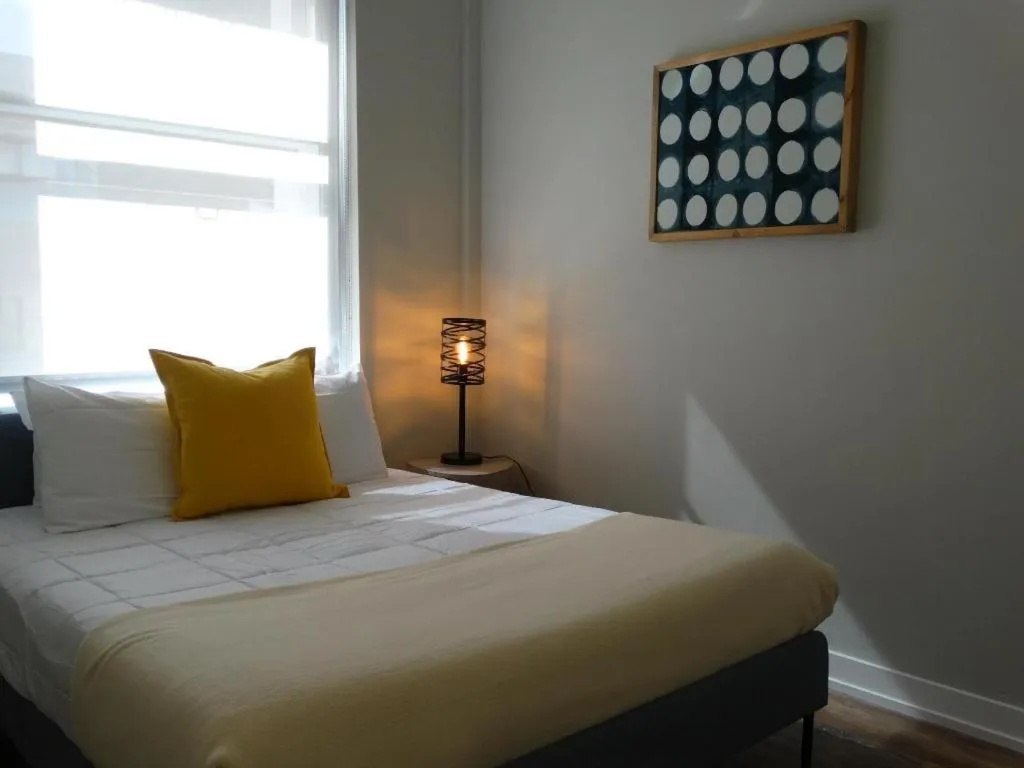 Bed in The Chicago Hotel Collection Millennium Park