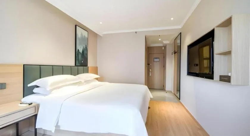 Bed in GreenTree Inn Chizhou Pingtian Lake Qingfeng Avenue Business Hotel