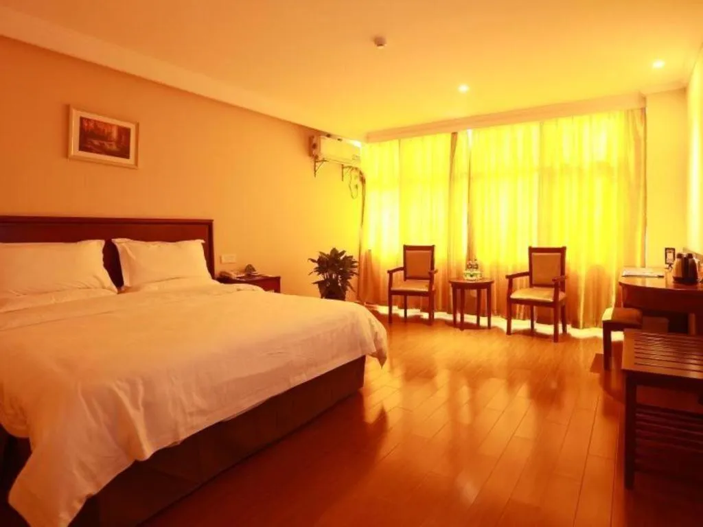 Bed in GreenTree Inn Chizhou Pingtian Lake Qingfeng Avenue Business Hotel