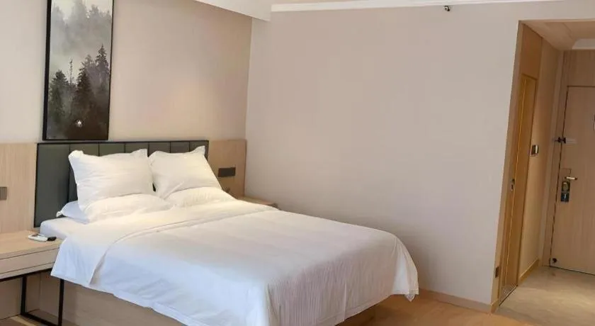 Bed in GreenTree Inn Chizhou Pingtian Lake Qingfeng Avenue Business Hotel