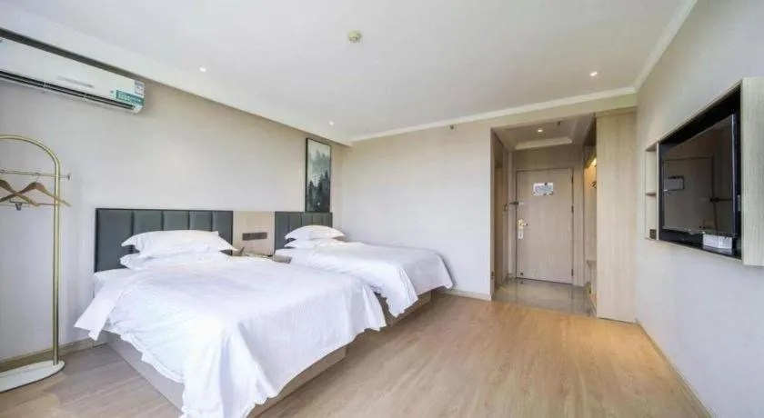 Bed in GreenTree Inn Chizhou Pingtian Lake Qingfeng Avenue Business Hotel