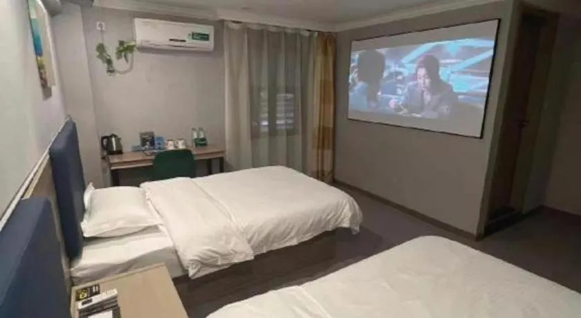 Bed in GreenTree Inn Shanghai MinHang ZhuanQiao Subway Station East ZhuanXing Road Shell Hotel