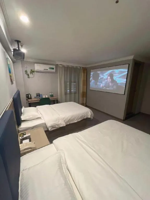 Bed in GreenTree Inn Shanghai MinHang ZhuanQiao Subway Station East ZhuanXing Road Shell Hotel