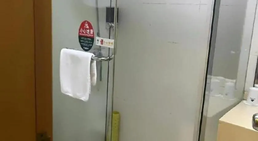 GreenTree Inn Shanghai MinHang ZhuanQiao Subway Station East ZhuanXing Road Shell Hotel