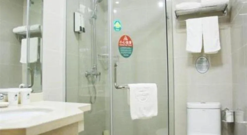 GreenTree Inn Shanghai MinHang ZhuanQiao Subway Station East ZhuanXing Road Shell Hotel