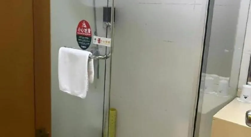 GreenTree Inn Shanghai MinHang ZhuanQiao Subway Station East ZhuanXing Road Shell Hotel