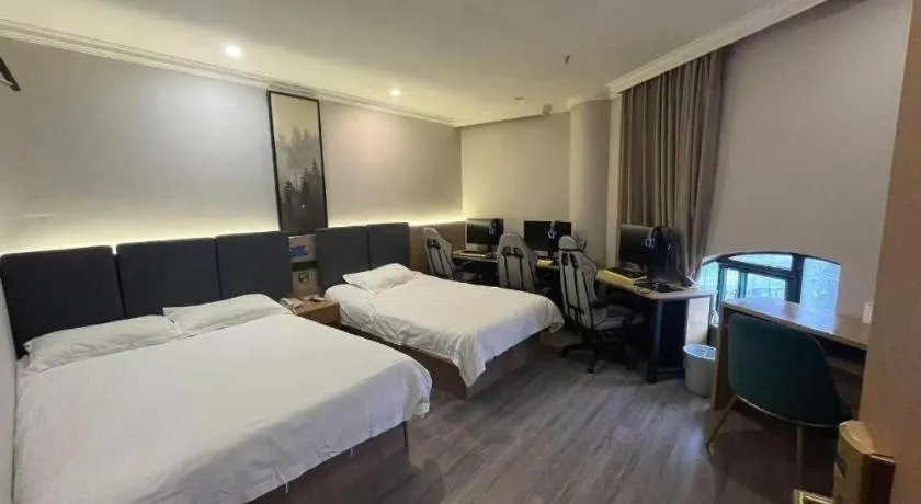 Bed in GreenTree Inn Shanghai MinHang ZhuanQiao Subway Station East ZhuanXing Road Shell Hotel