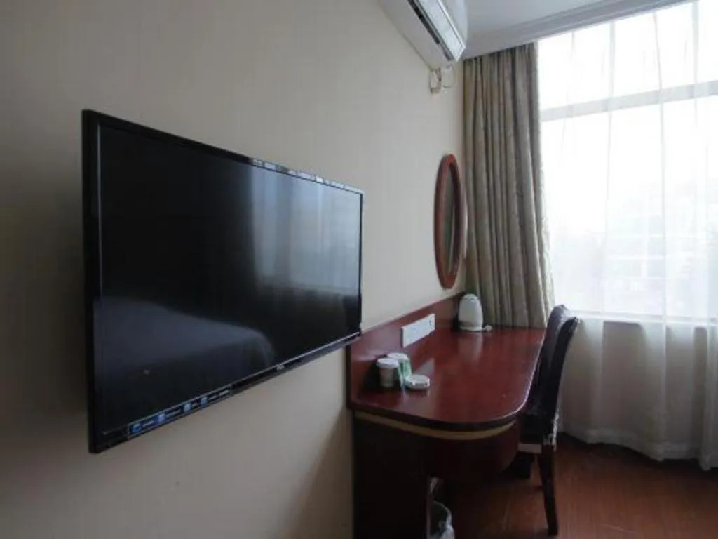 GreenTree Inn Shanghai Hongqiao Airport Huqingping Highway Shell Hotel