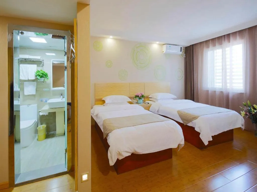Bed in GreenTree Inn Shanghai Guangxin Road Tongji Hospital Express Hotel