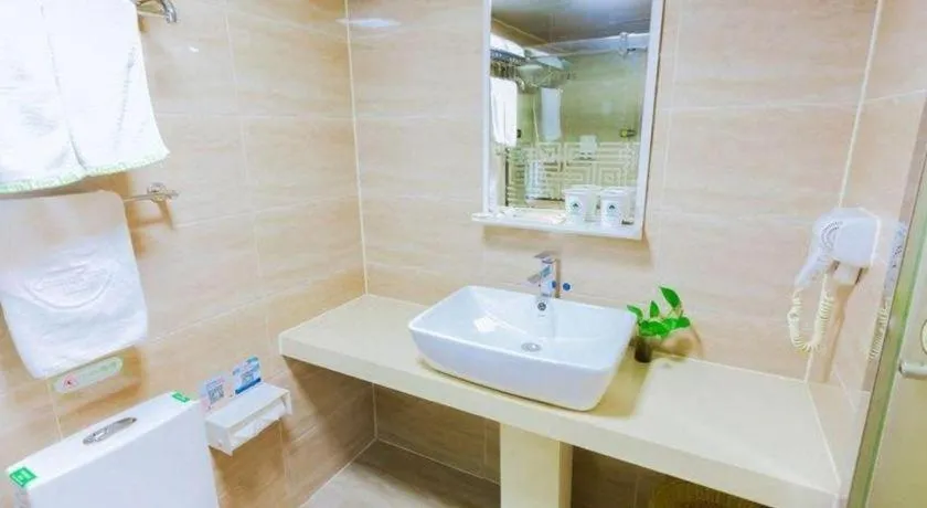 GreenTree Inn Shanghai Guangxin Road Tongji Hospital Express Hotel