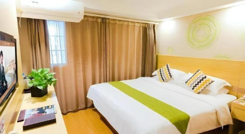 Bed in GreenTree Inn Shanghai Guangxin Road Tongji Hospital Express Hotel