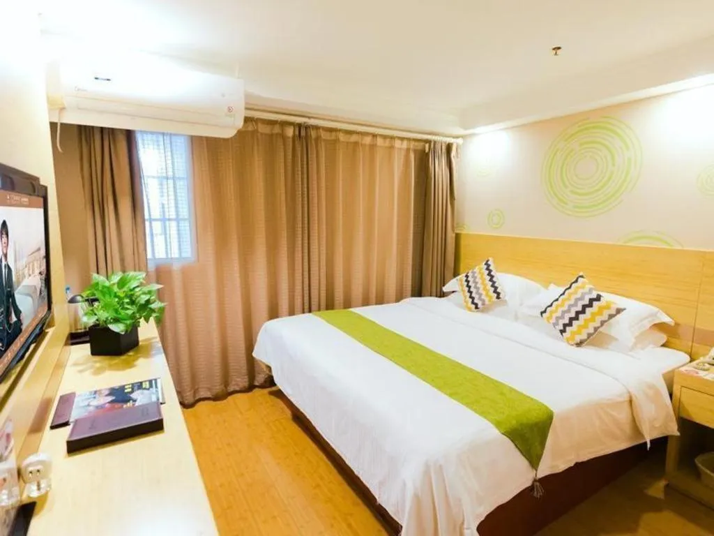 Bed in GreenTree Inn Shanghai Guangxin Road Tongji Hospital Express Hotel